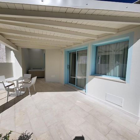 Hotel Oasi Blu Sardinia Santa Margherita di Pula Esterno foto
