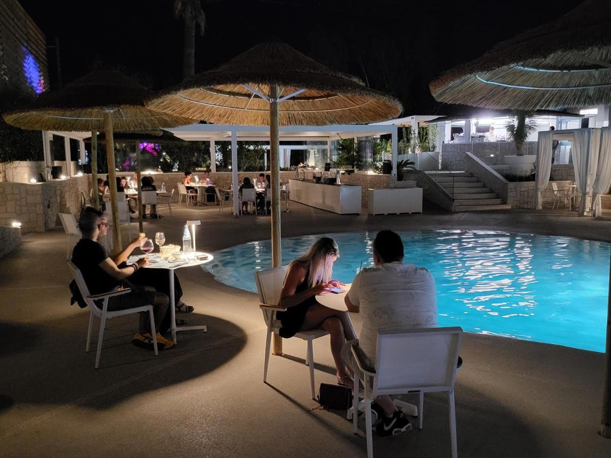 Hotel Oasi Blu Sardinia Santa Margherita di Pula Esterno foto