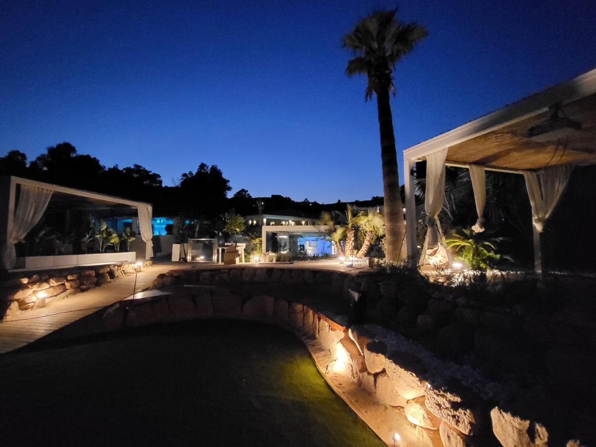Hotel Oasi Blu Sardinia Santa Margherita di Pula Esterno foto