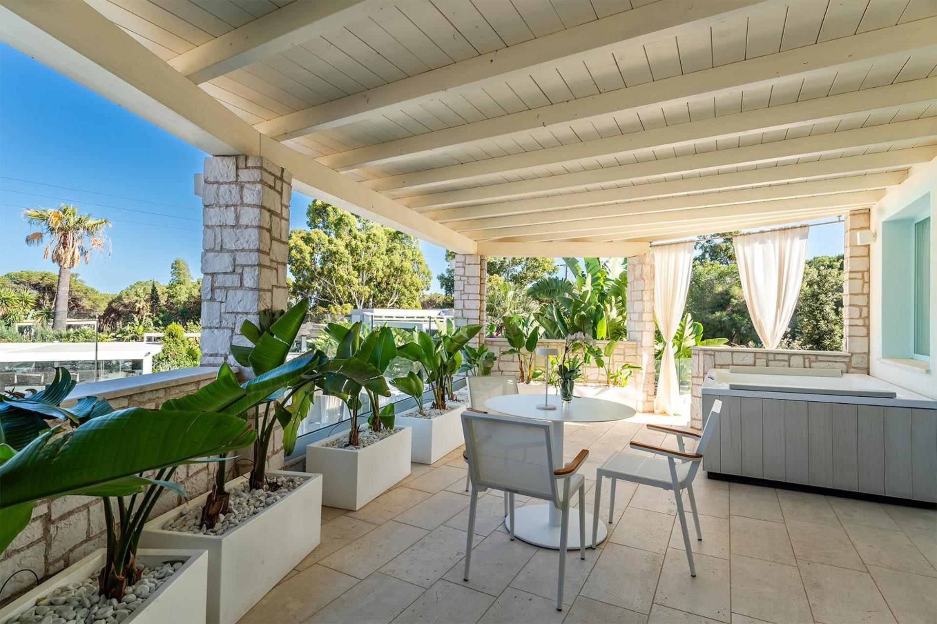 Hotel Oasi Blu Sardinia Santa Margherita di Pula Esterno foto