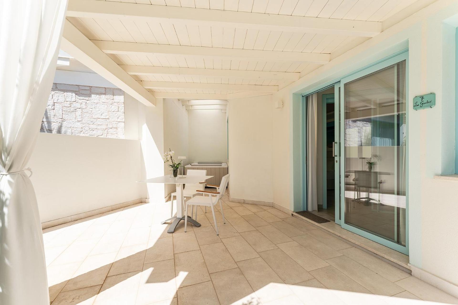 Hotel Oasi Blu Sardinia Santa Margherita di Pula Esterno foto